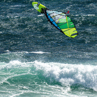 Patrik 5-Wave action
