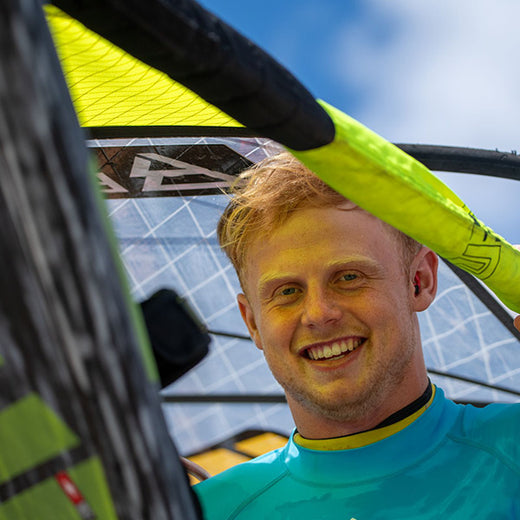 Simon Thule, professionell surfare